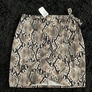 NWT snake wrap skirt